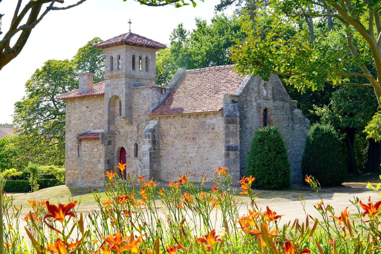 B&B Domaine De La Corbe Bournezeau Exterior photo